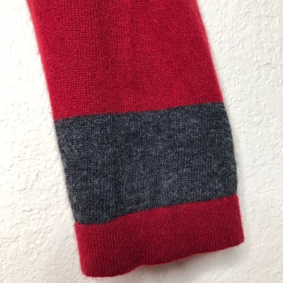 BANANA REPUBLIC LUXURY CASHMERE BLEND Gray/ Red Stripe Sweater Size: Medium - Picture 5 of 10